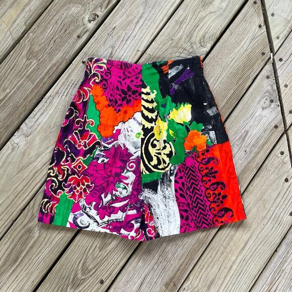 Max Mara Women's Vintage Colorful High Waisted Shorts Size 2 24" Waist - Picture 2 of 6